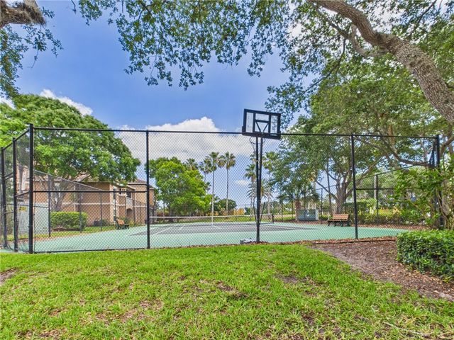 5060 Fairways Circle F303, Vero Beach, FL 32967