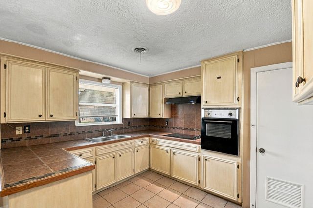 1305 Houston Street, Conroe, TX 77301
