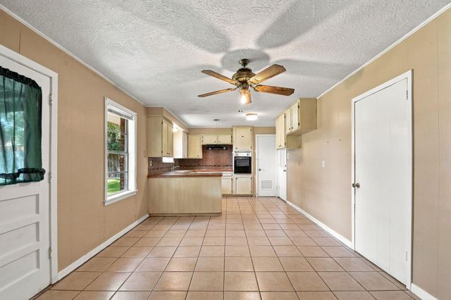 1305 Houston Street, Conroe, TX 77301