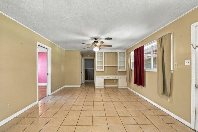 1305 Houston Street, Conroe, TX 77301