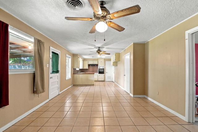 1305 Houston Street, Conroe, TX 77301