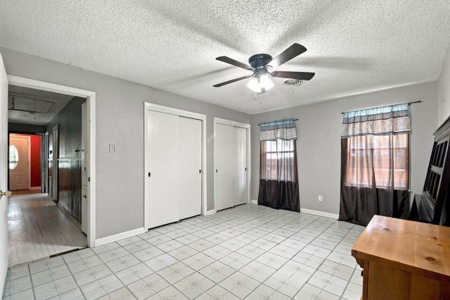 1305 Houston Street, Conroe, TX 77301