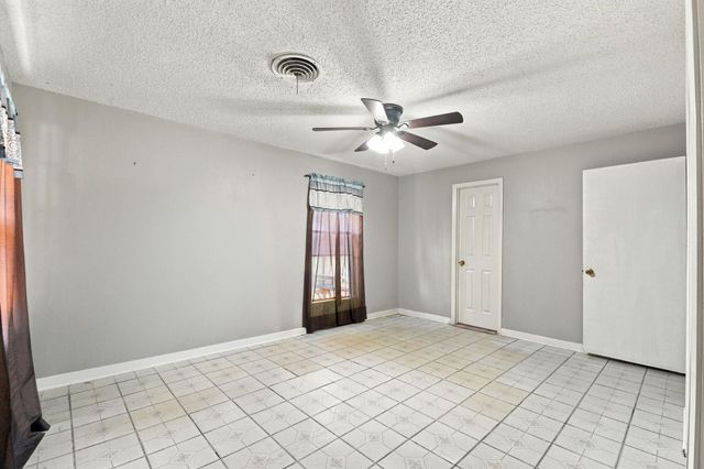 1305 Houston Street, Conroe, TX 77301