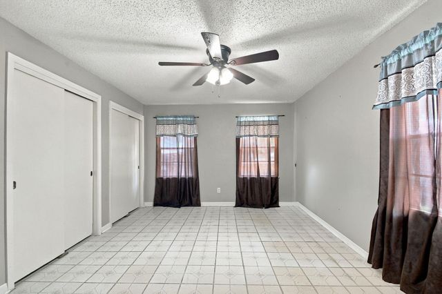 1305 Houston Street, Conroe, TX 77301