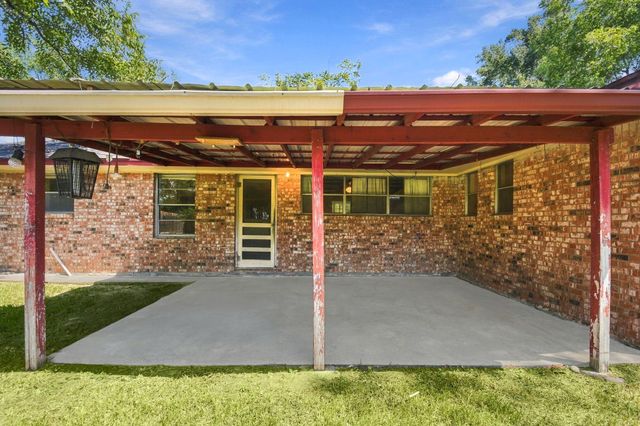 1305 Houston Street, Conroe, TX 77301