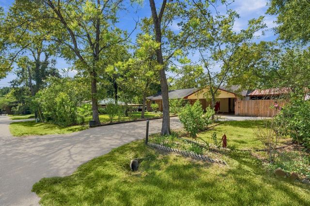 1305 Houston Street, Conroe, TX 77301