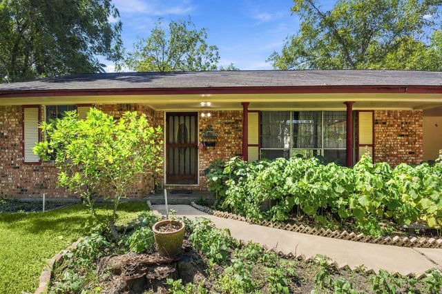 1305 Houston Street, Conroe, TX 77301