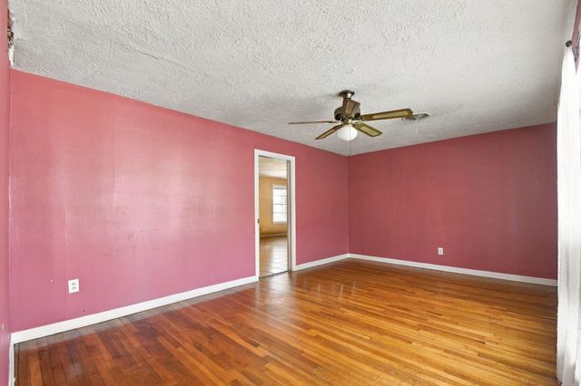 1305 Houston Street, Conroe, TX 77301