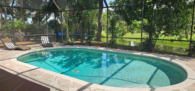 4907 82ND PLACE E, Sarasota, FL 34243