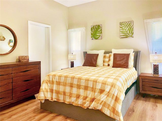 4907 82ND PLACE E, Sarasota, FL 34243