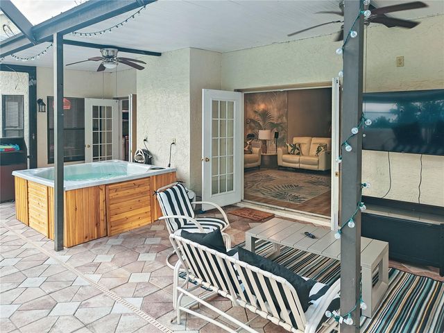 4907 82ND PLACE E, Sarasota, FL 34243