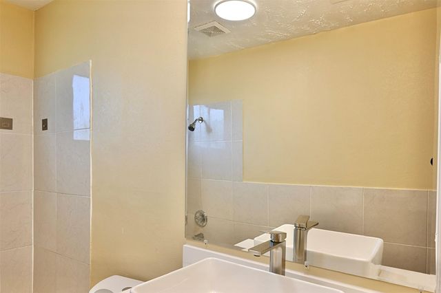 7207 San Pablo Drive, Houston, TX 77083