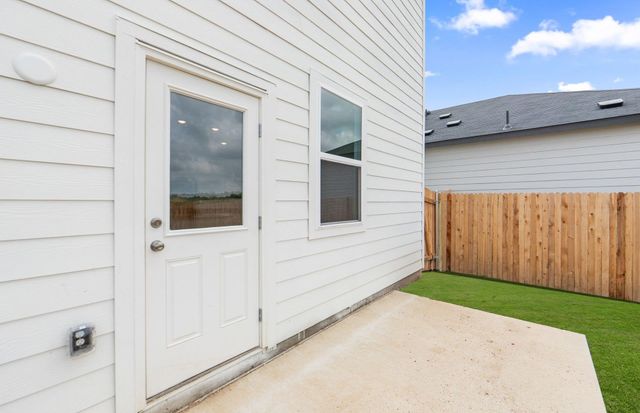 313 Elk Ave, San Marcos, TX 78666