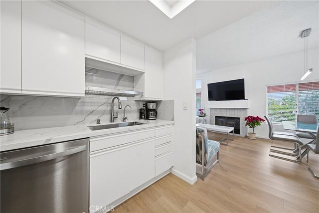 27743 Zircon 104, Mission Viejo, CA 92691