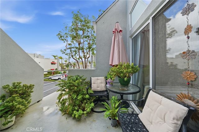 27743 Zircon 104, Mission Viejo, CA 92691