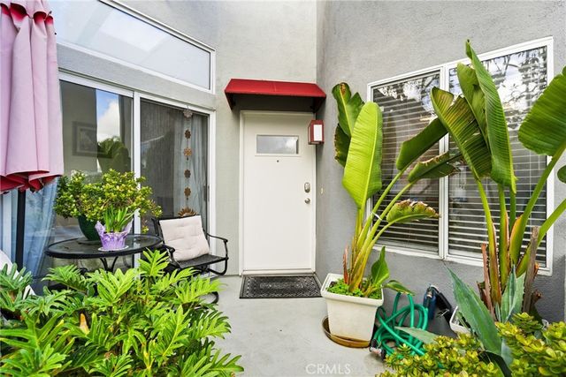 27743 Zircon 104, Mission Viejo, CA 92691