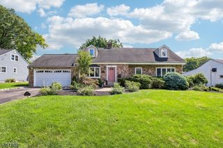 998 Washington Ave, Hohokus Boro, NJ 07423