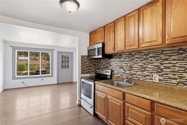 13441 10th Avenue S, Burien, WA 98168
