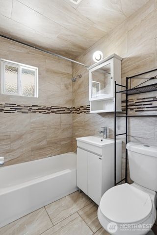 13441 10th Avenue S, Burien, WA 98168