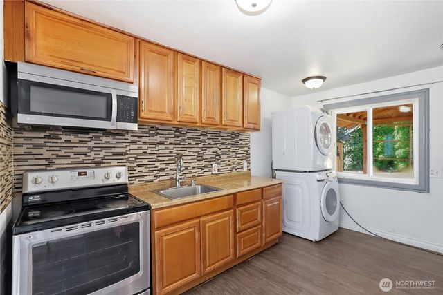 13441 10th Avenue S, Burien, WA 98168