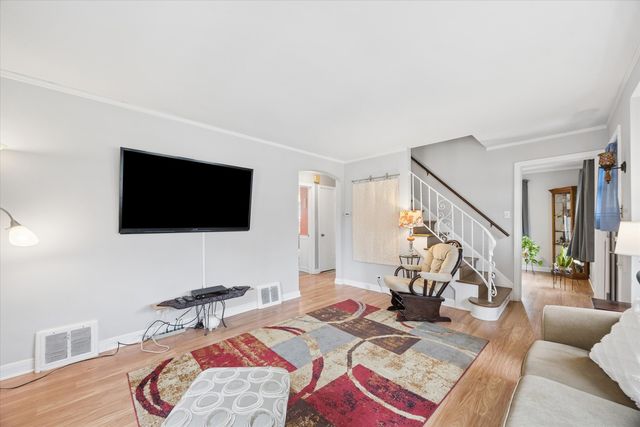 1511 Kemman Avenue, La Grange Park, IL 60526