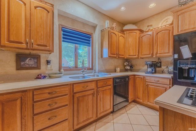 38 Studio Drive, Wabash, IN 46992