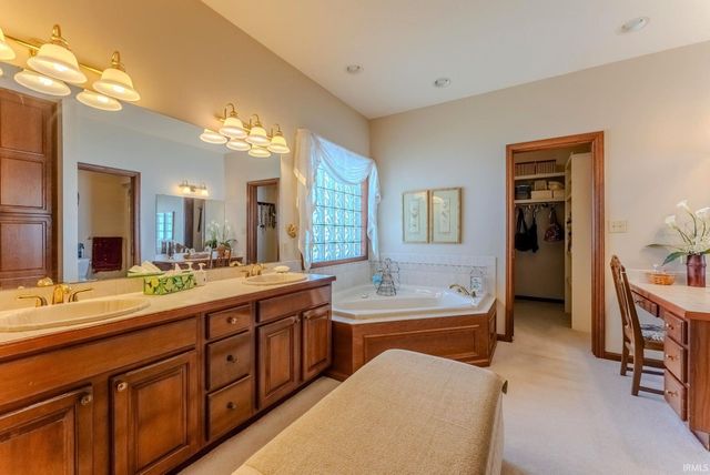 38 Studio Drive, Wabash, IN 46992