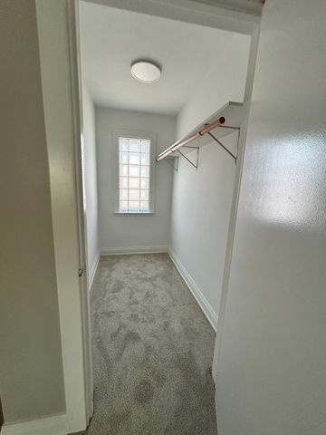 461 N Northwest Highway 2, Park Ridge, IL 60068