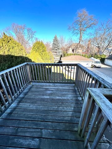 461 N Northwest Highway 2, Park Ridge, IL 60068