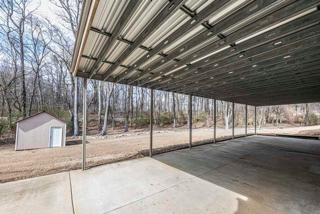 207 MEADE LAKE RD, Atoka, TN 38004