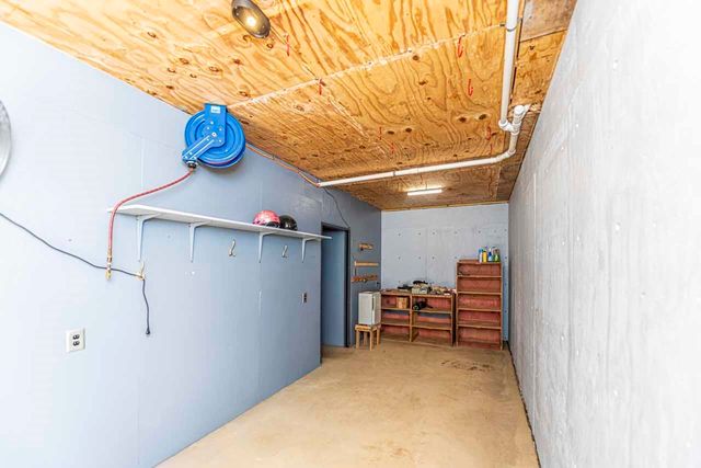 207 MEADE LAKE RD, Atoka, TN 38004