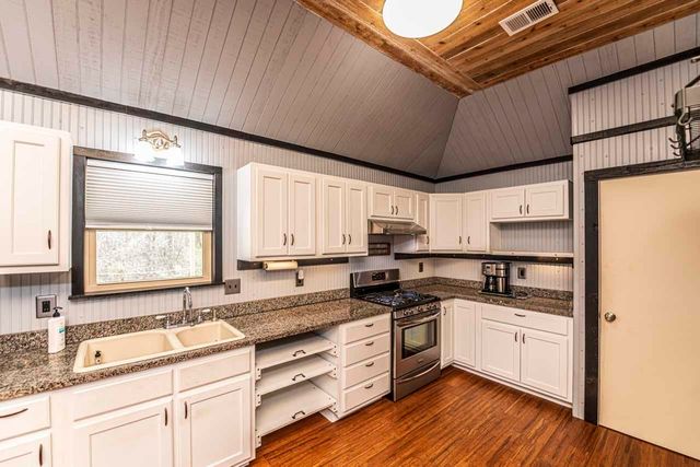 207 MEADE LAKE RD, Atoka, TN 38004