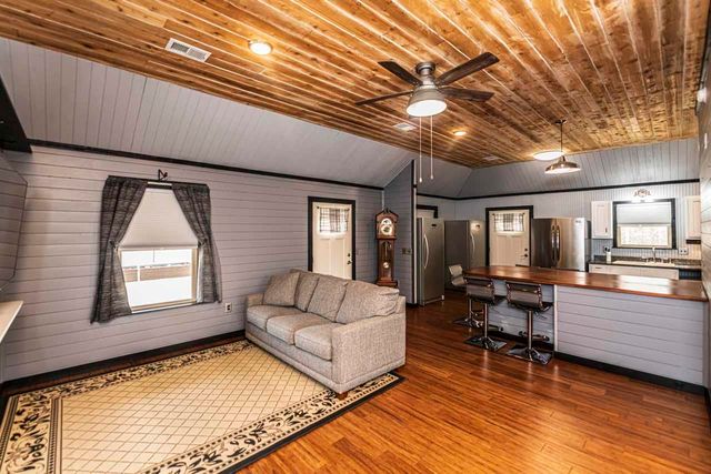 207 MEADE LAKE RD, Atoka, TN 38004