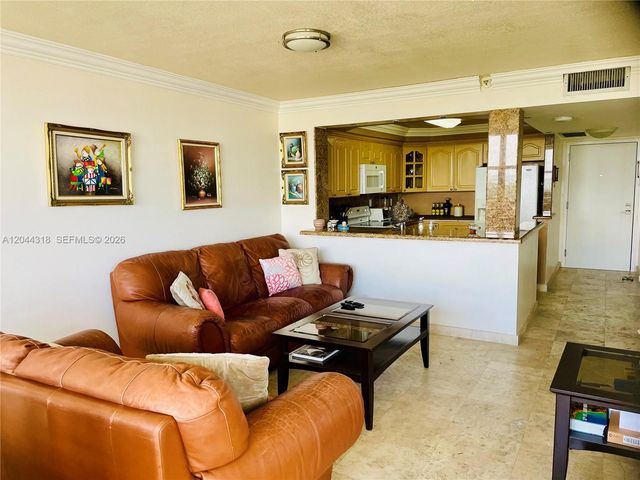 2555 Collins Ave 2006, Miami Beach, FL 33140