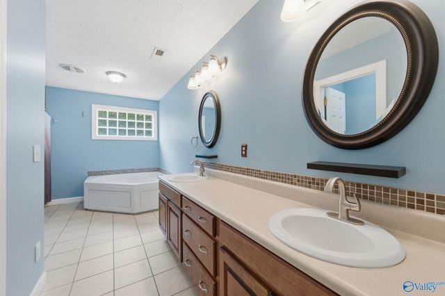 3326 Valley Forge Road, Decatur, AL 35603