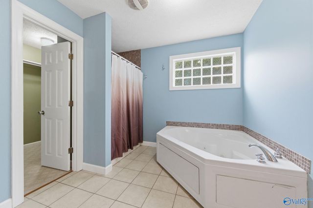 3326 Valley Forge Road, Decatur, AL 35603