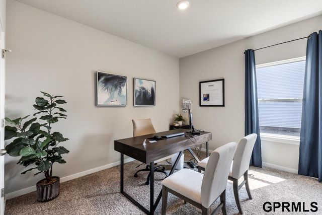 18642 Portal Street, Omaha, NE 68136