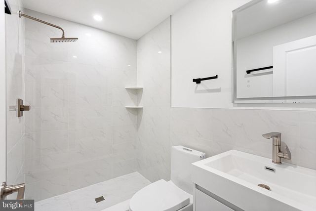 2053 N ORKNEY ST, Philadelphia, PA 19122