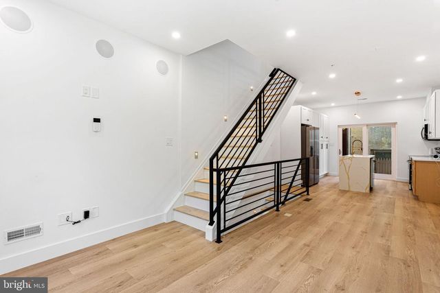 2053 N ORKNEY ST, Philadelphia, PA 19122