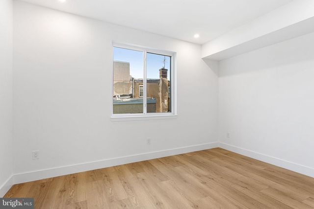 2053 N ORKNEY ST, Philadelphia, PA 19122