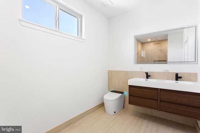 2053 N ORKNEY ST, Philadelphia, PA 19122