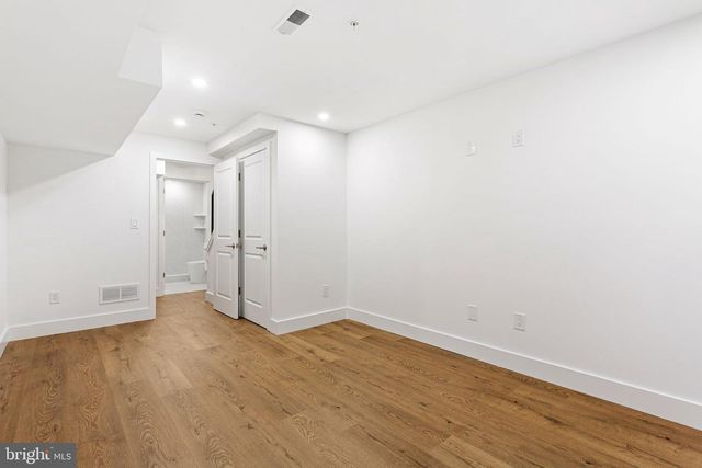 2053 N ORKNEY ST, Philadelphia, PA 19122
