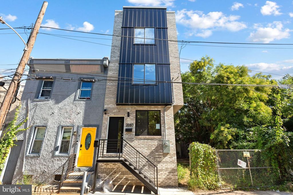 2053 N ORKNEY ST, PHILADELPHIA, PA 19122 — exterior
