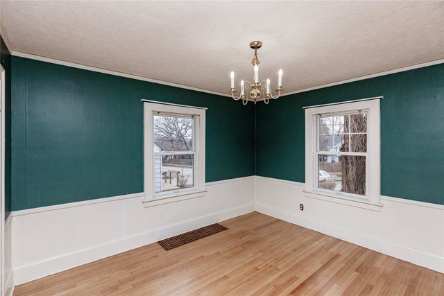 5810 Ingersoll Avenue, Des Moines, IA 50312