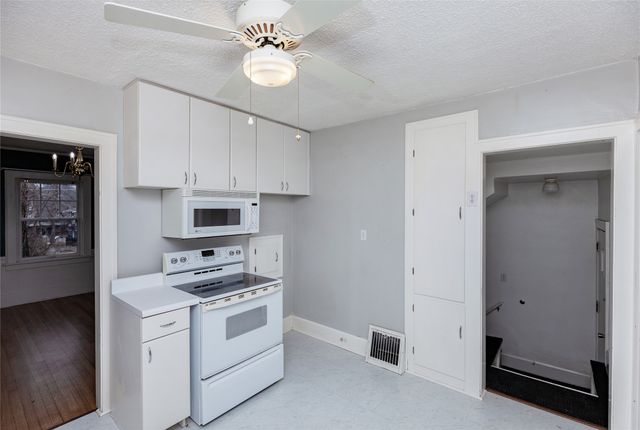 5810 Ingersoll Avenue, Des Moines, IA 50312