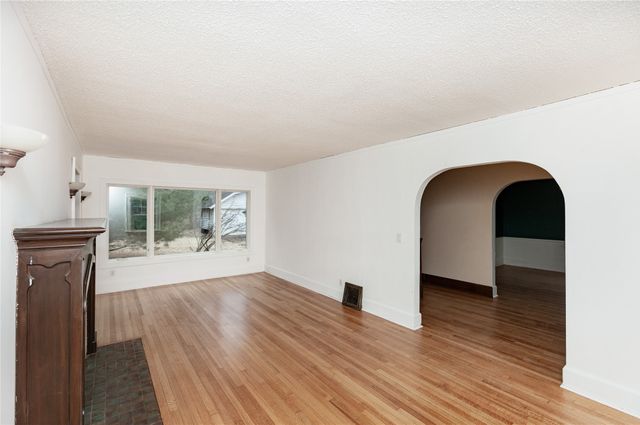 5810 Ingersoll Avenue, Des Moines, IA 50312