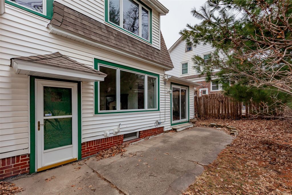 5810 Ingersoll Avenue, Des Moines, IA 50312