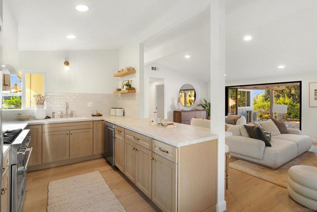 9258 Rebecca, San Diego, CA 92123