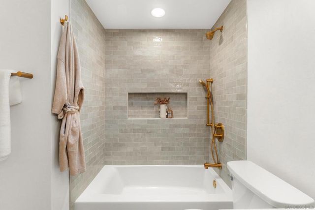 9258 Rebecca, San Diego, CA 92123