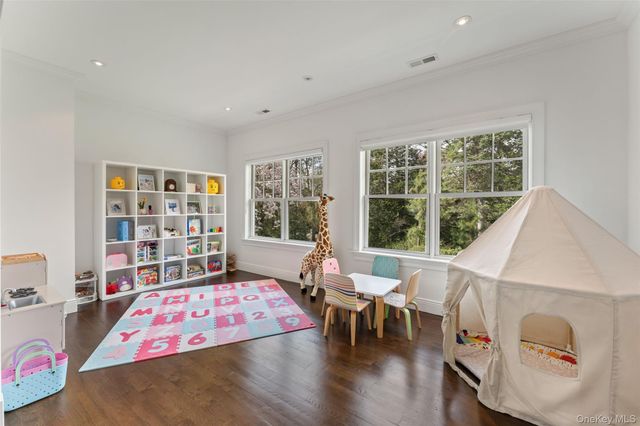20 Brookline Road, Scarsdale, NY 10583